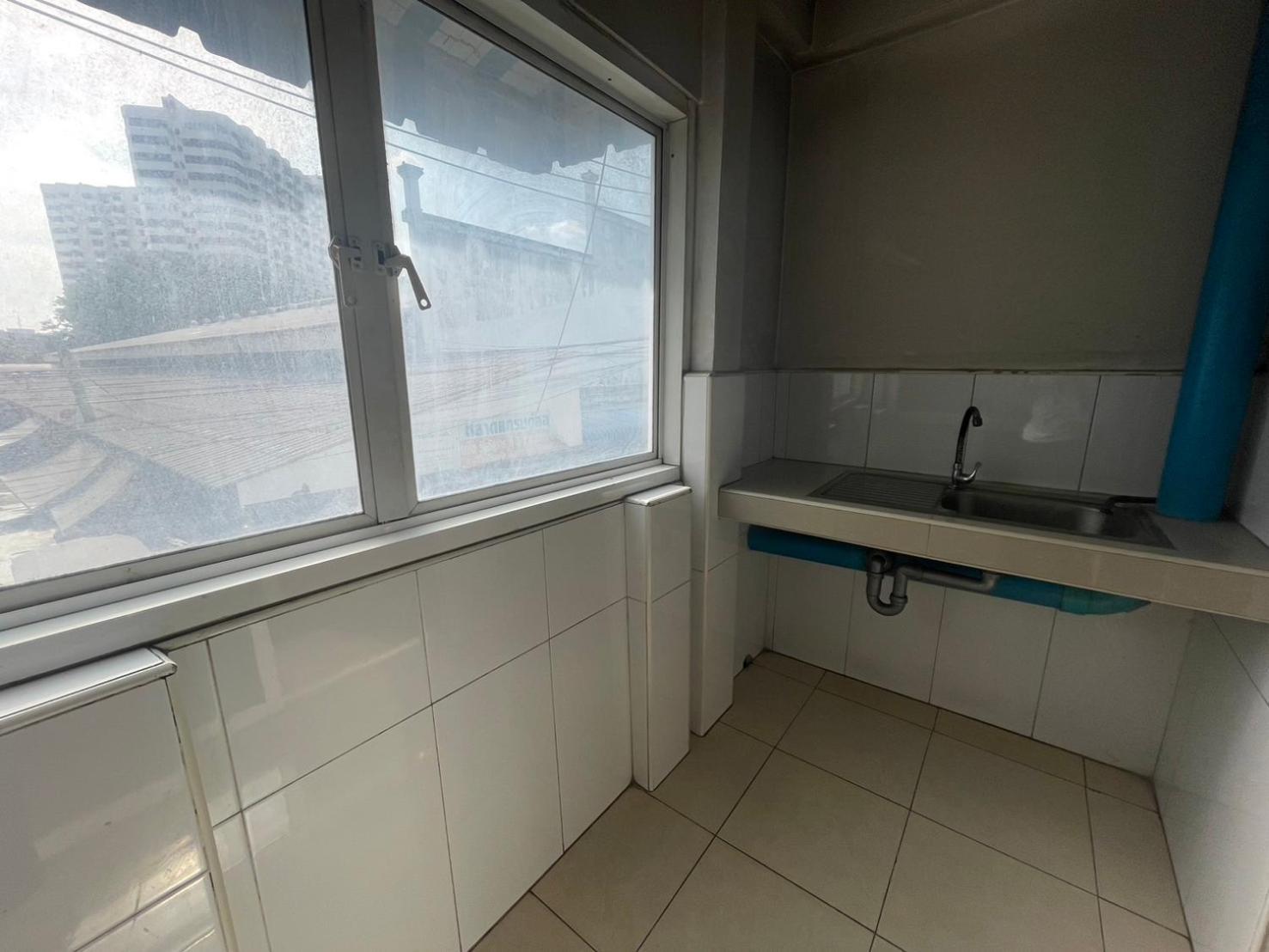 Oyo 75494 President Apartment Pattaya Exterior photo